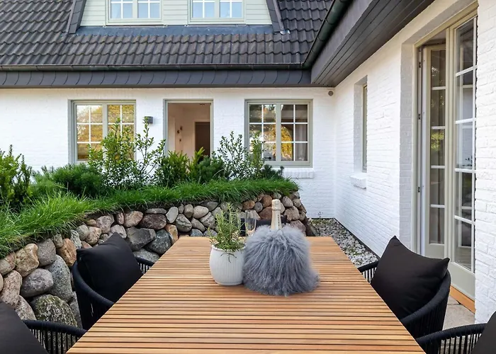 Kajuete #2 Dock 6a * Westerland