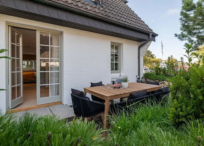 Kajuete #2 Dock 6a * Westerland